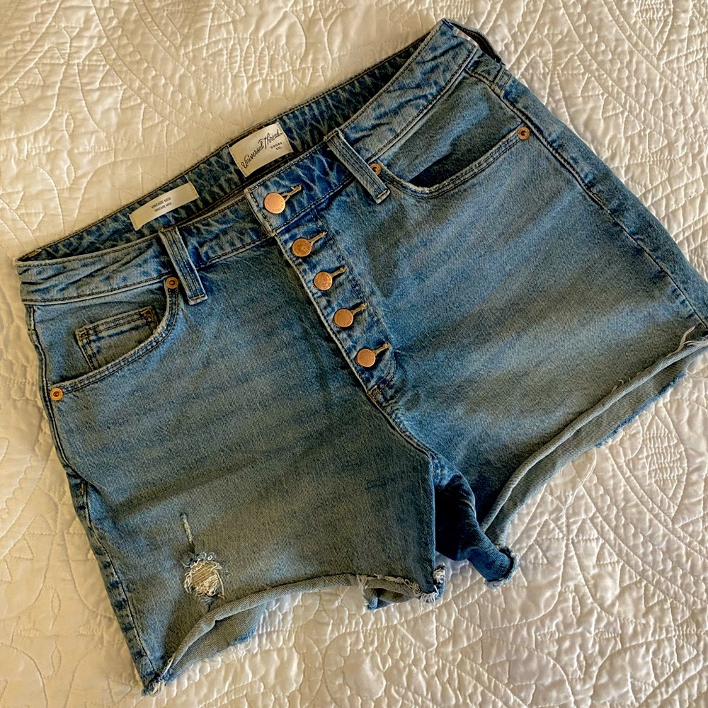 Universal Thread Vintage Midi Button Fly Short